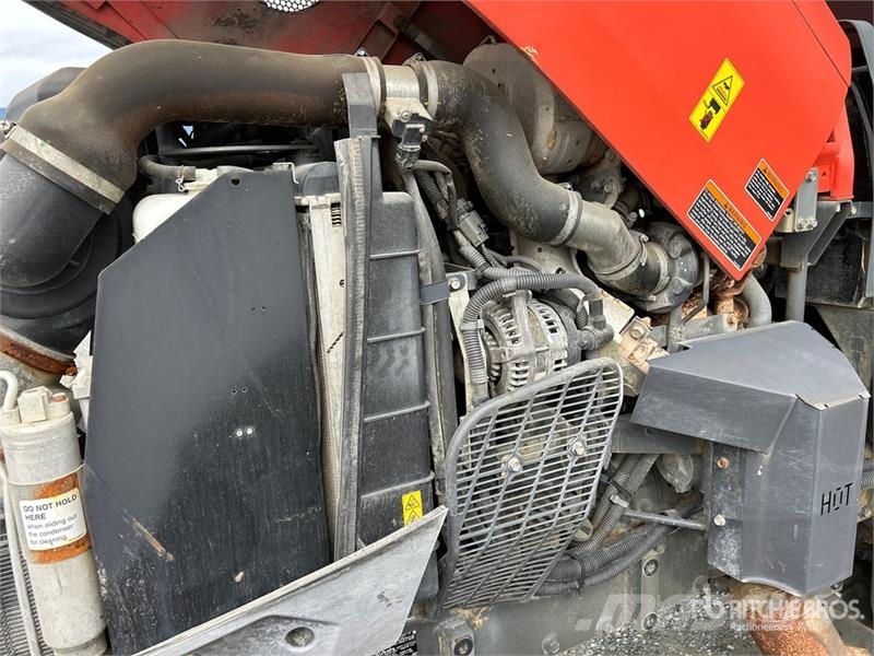 Kubota M4-071 4WD Tractor Traktoren