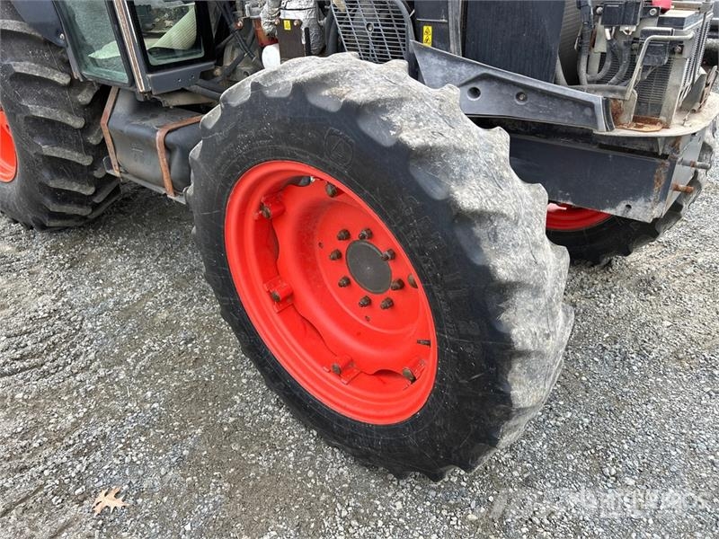 Kubota M4-071 4WD Tractor Traktoren