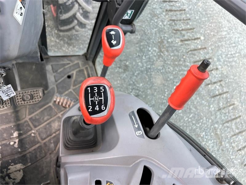 Kubota M4-071 4WD Tractor Traktoren