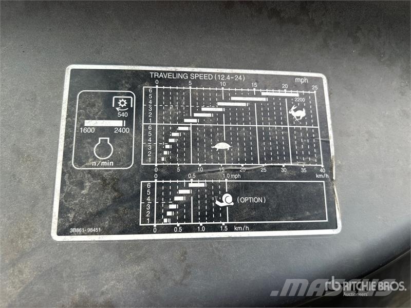 Kubota M4-071 4WD Tractor Traktoren