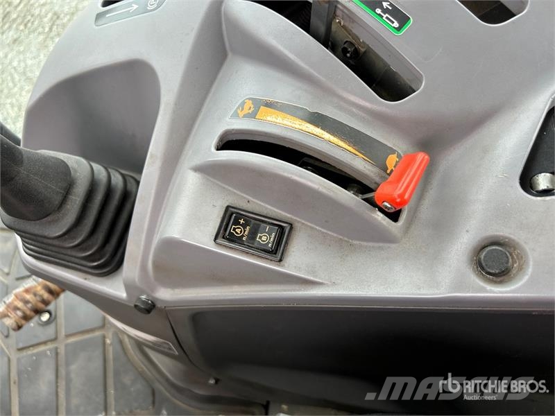 Kubota M4N-071HDCC 4WD Tractor Traktorok