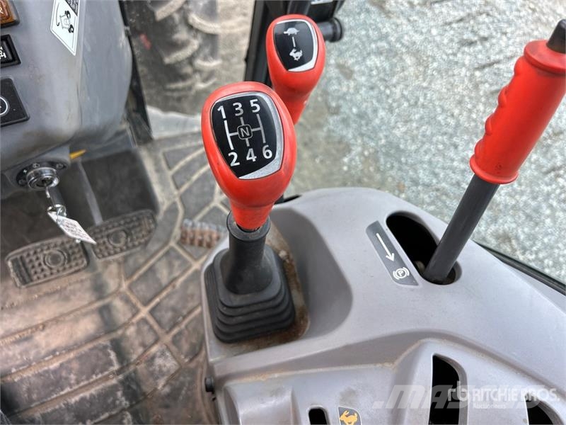 Kubota M4N-071HDCC 4WD Tractor Traktorok