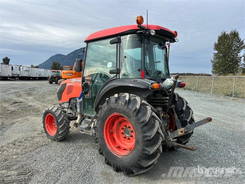 Kubota M4N-071HDCC 4WD Tractor Traktorid