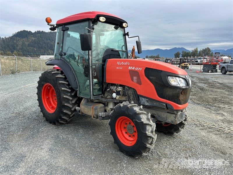 Kubota M4N-071HDCC 4WD Tractor Traktorok