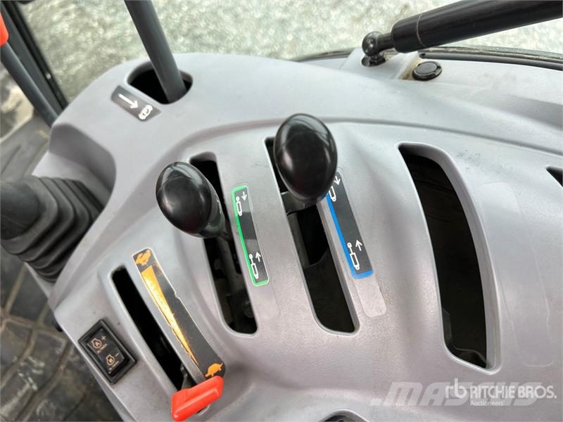 Kubota M4N-071HDCC 4WD Tractor Traktorok