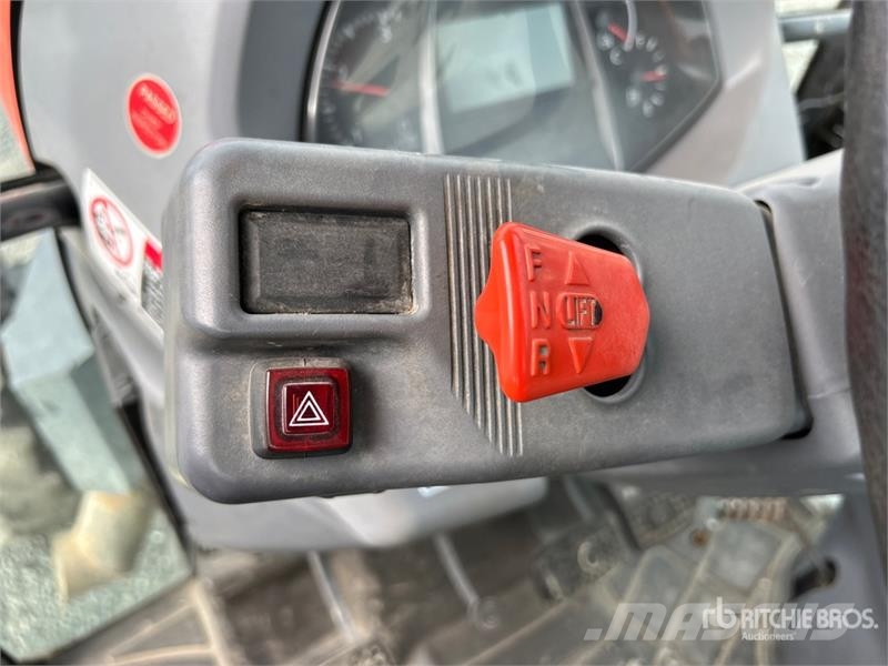 Kubota M4N-071HDCC 4WD Tractor Traktorid