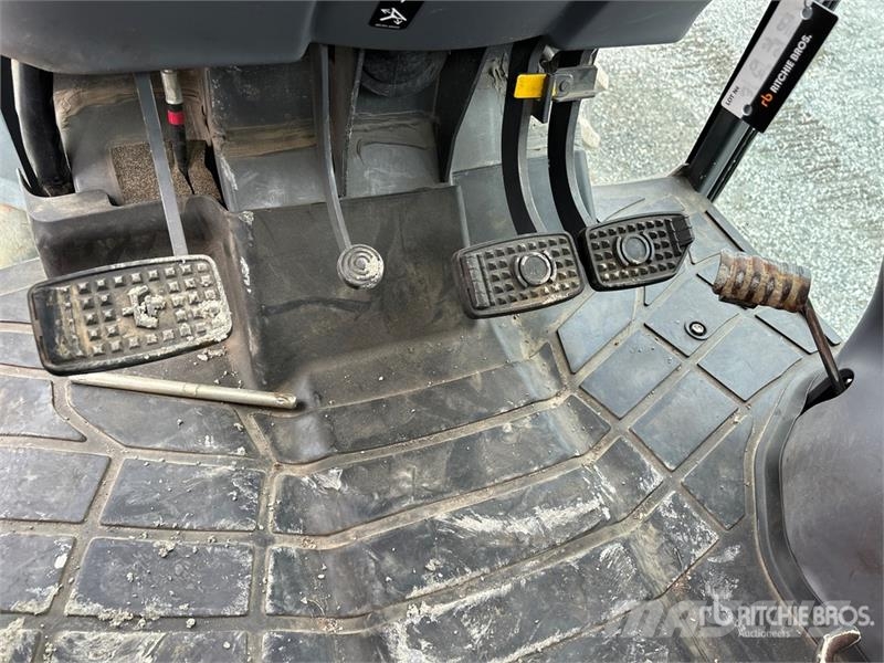 Kubota M4N-071HDCC 4WD Tractor Traktorok