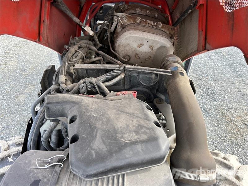 Kubota M4N-071HDCC 4WD Tractor Traktorid