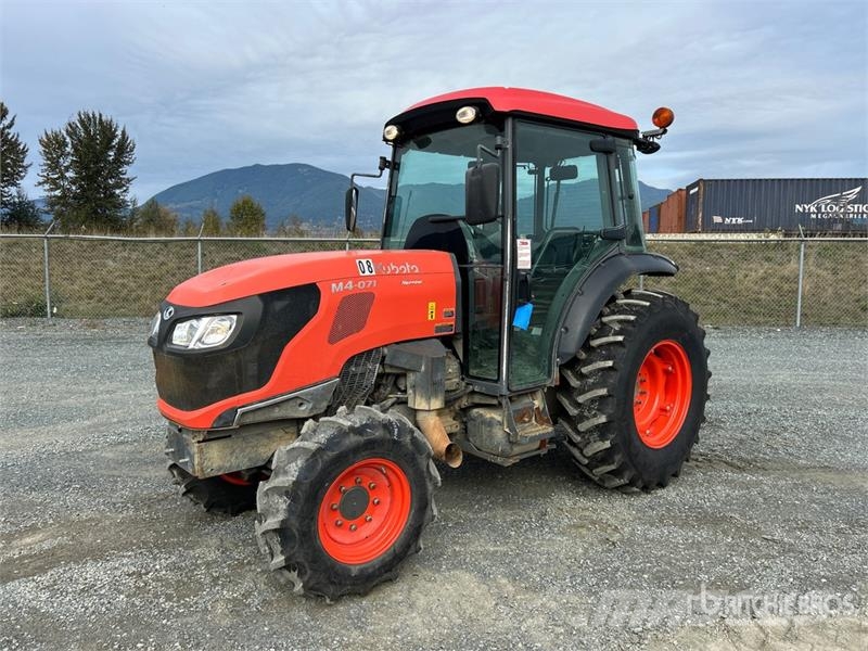 Kubota M4N-071HDCC 4WD Tractor Traktorok