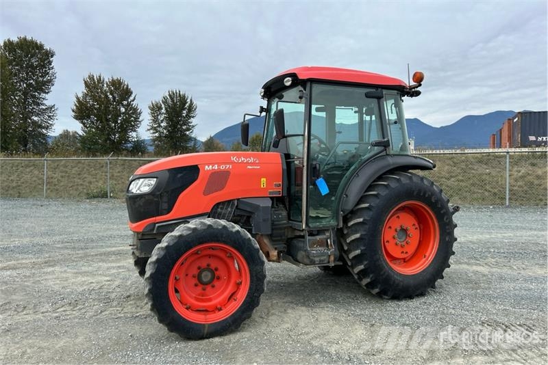 Kubota M4N-071HDCC1 4WD Utility Tractor Manji traktori