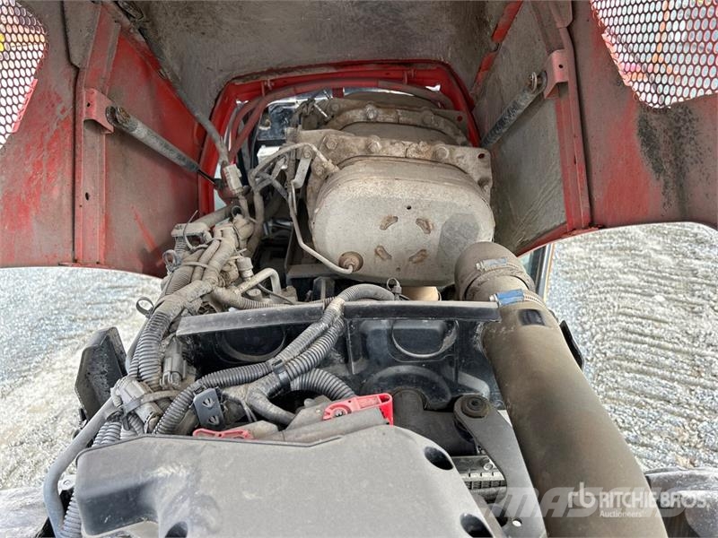 Kubota M4N-071HDCC1 4WD Utility Tractor Manji traktori
