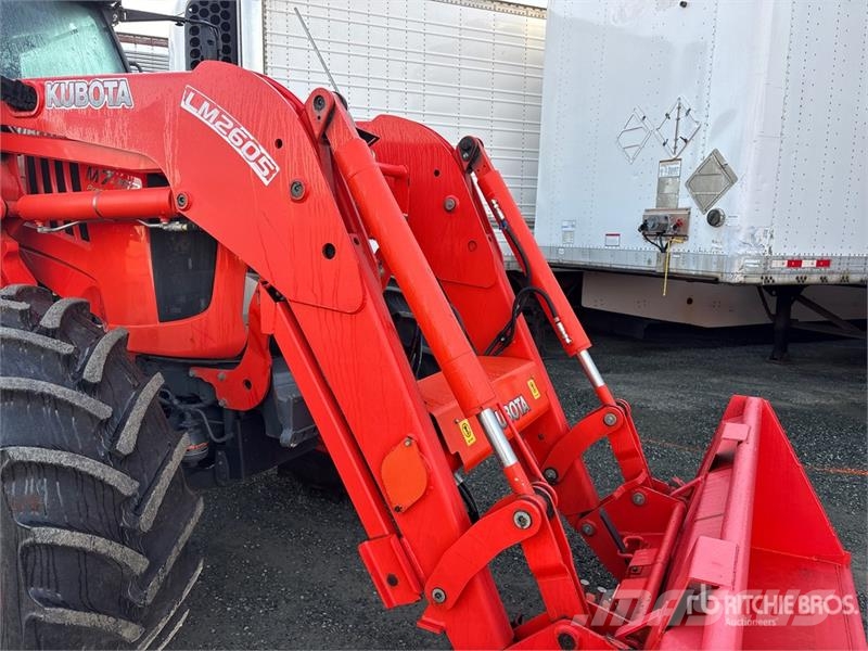 Kubota M7152 Premium 4WD Tractor 트랙터