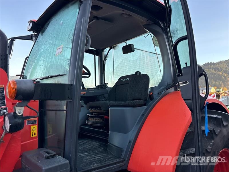 Kubota M7152 Premium 4WD Tractor 트랙터