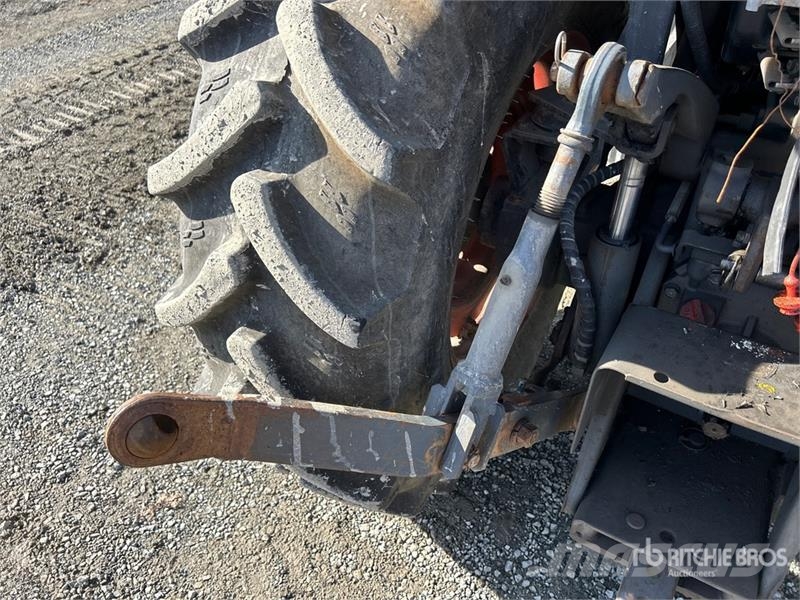 Kubota M8540 4WD Utility Tractor 小型拖拉机