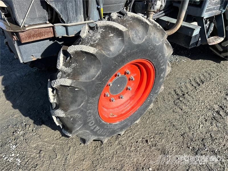 Kubota M8540 4WD Utility Tractor 小型拖拉机