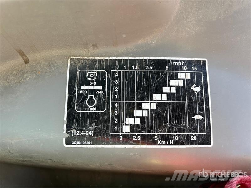 Kubota M8540 4WD Utility Tractor 小型拖拉机