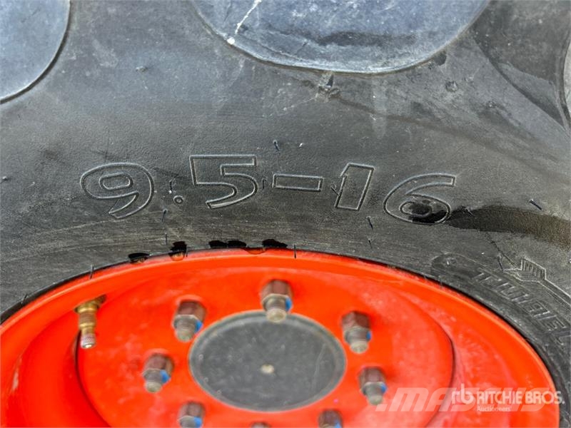 Kubota M8540 4WD Utility Tractor 小型拖拉机