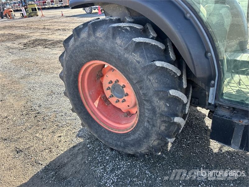 Kubota M8540 4WD Utility Tractor 小型拖拉机