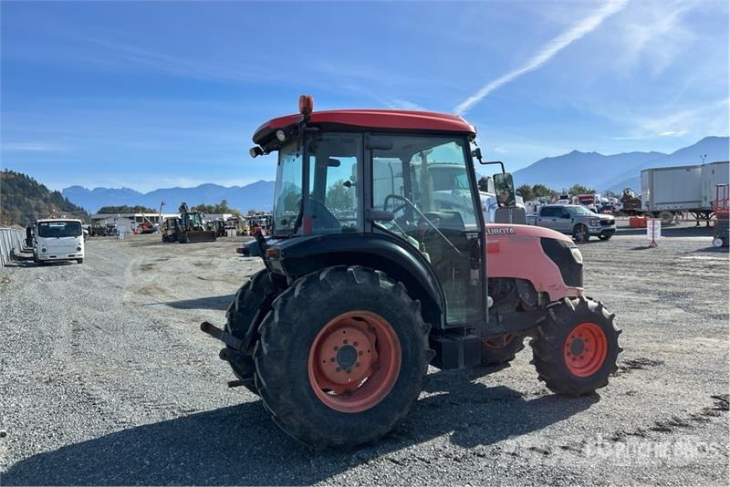 Kubota M8540 4WD Utility Tractor 小型拖拉机