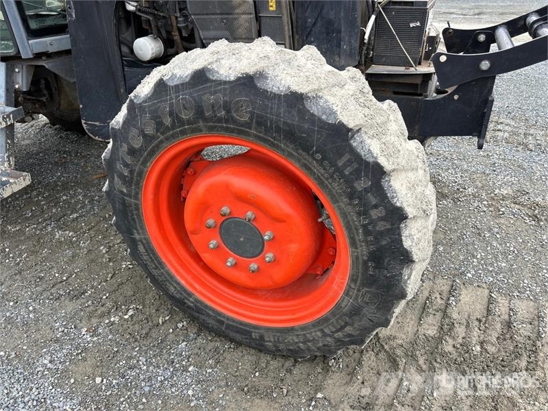 Kubota M8540D 4WD Tractor トラクター