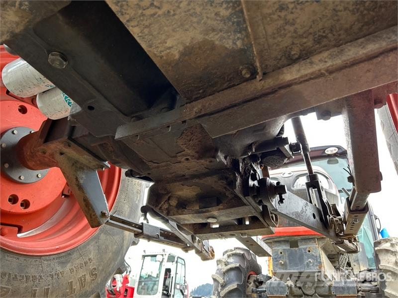 Kubota M8540D 4WD Tractor トラクター