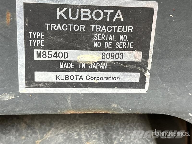 Kubota M8540D 4WD Tractor トラクター