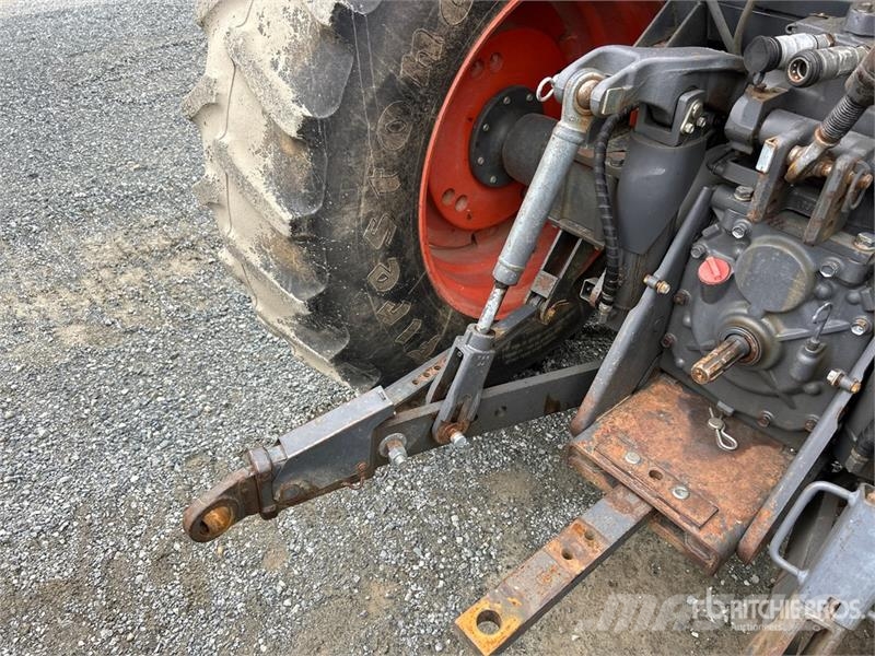 Kubota M8540DTNHC 4WD Utility Tractor Manji traktori
