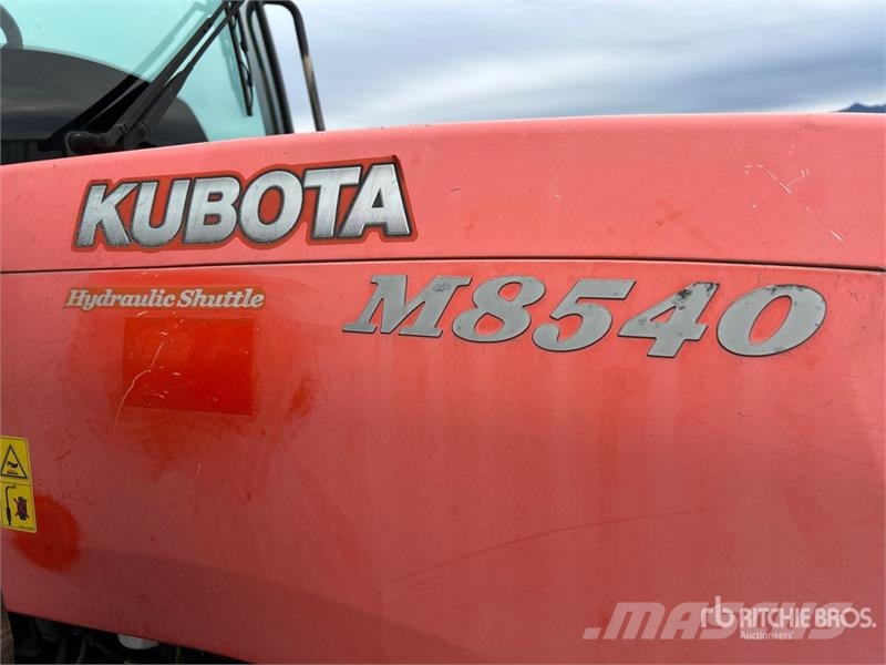Kubota M8540DTNHC 4WD Utility Tractor Manji traktori
