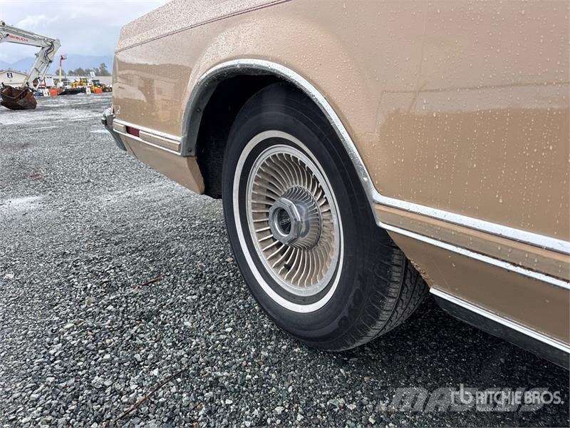 Lincoln Continental Mark VI Classic Car Auto