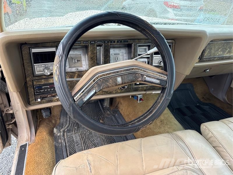 Lincoln Continental Mark VI Classic Car Auto