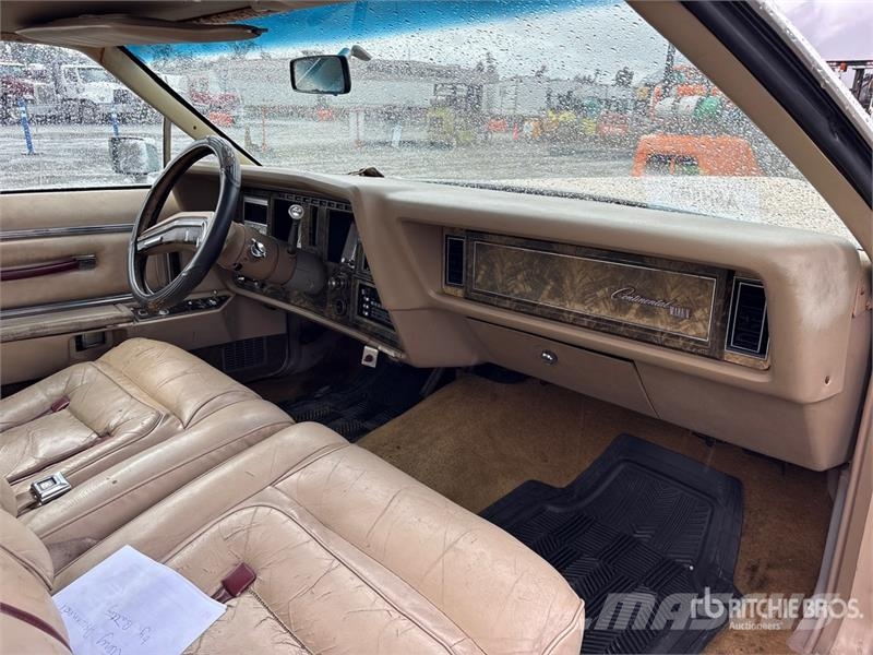 Lincoln Continental Mark VI Classic Car Auto