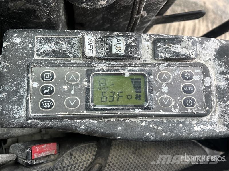Link-Belt 245X4LC Foundation Drill 중형 드릴 장비