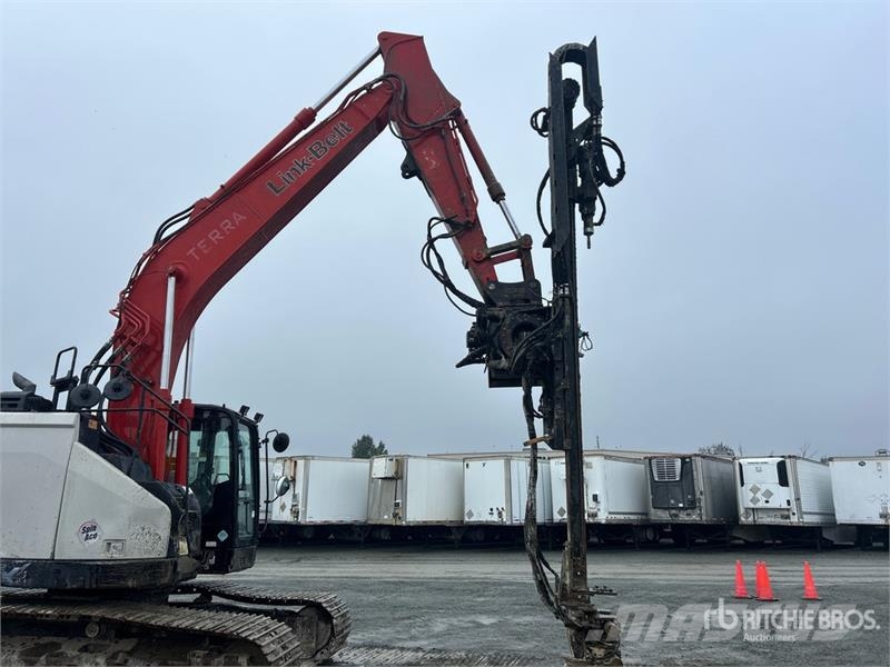 Link-Belt 245X4LC Foundation Drill 중형 드릴 장비