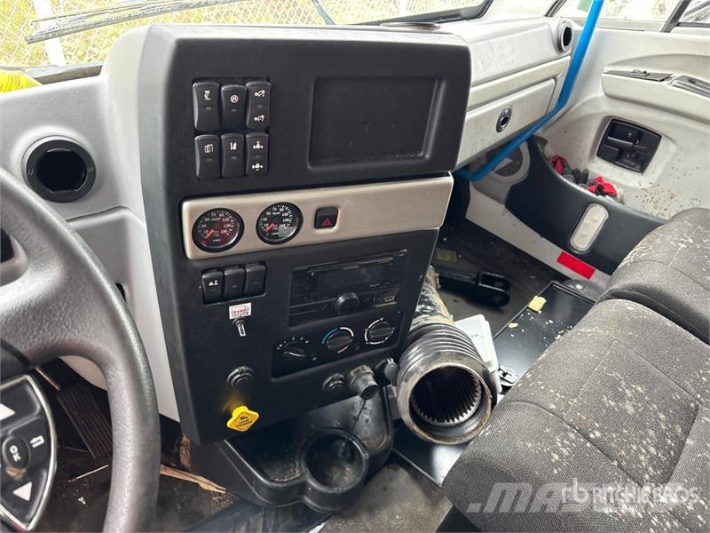  Lion 6 4x2 Electric Cab and Chassis Kabine i unutrašnjost