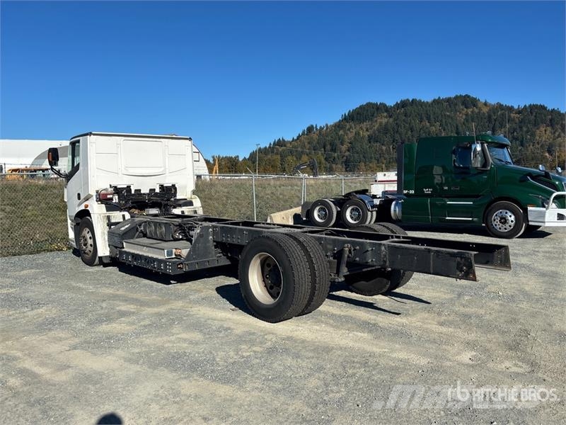 Lion 6 4x2 Electric Cab and Chassis Kabiny i wnętrze