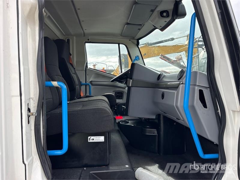Lion 6 4x2 Electric Cab and Chassis Cabines