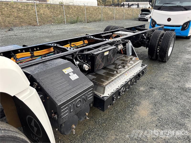 Lion 6 4x2 Electric Cab and Chassis Cabines