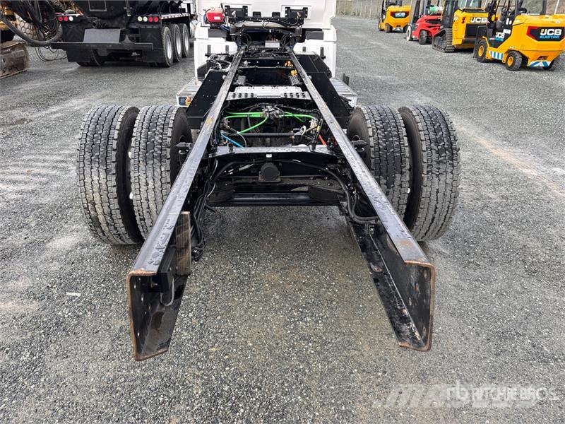Lion 6 4x2 Electric Cab and Chassis Cabines