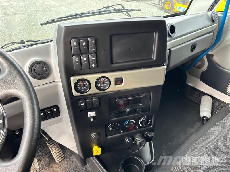 Lion 6 4x2 Electric Cab and Chassis Cabines