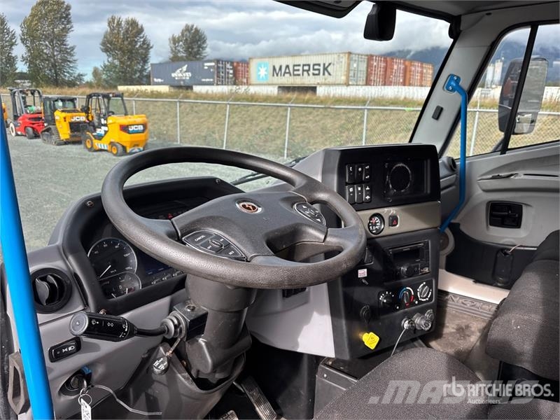  Lion 6 4x2 Electric Cab and Chassis Kabine i unutrašnjost