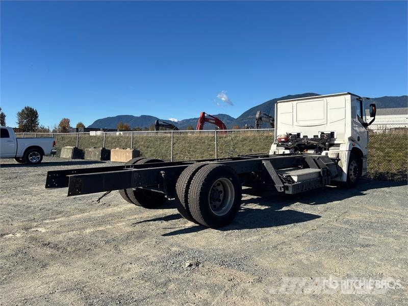 Lion 6 4x2 Electric Cab and Chassis Kabiny i wnętrze