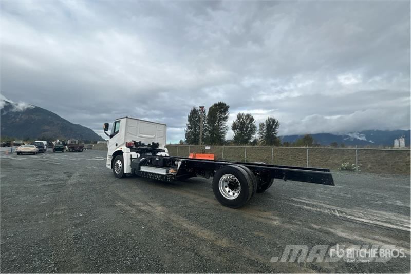  Lion 6 4x2 Electric Cab and Chassis Kabine i unutrašnjost