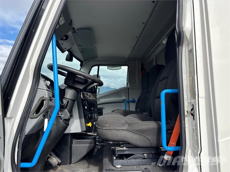  Lion 6 4x2 Electric Cab and Chassis Kabine i unutrašnjost