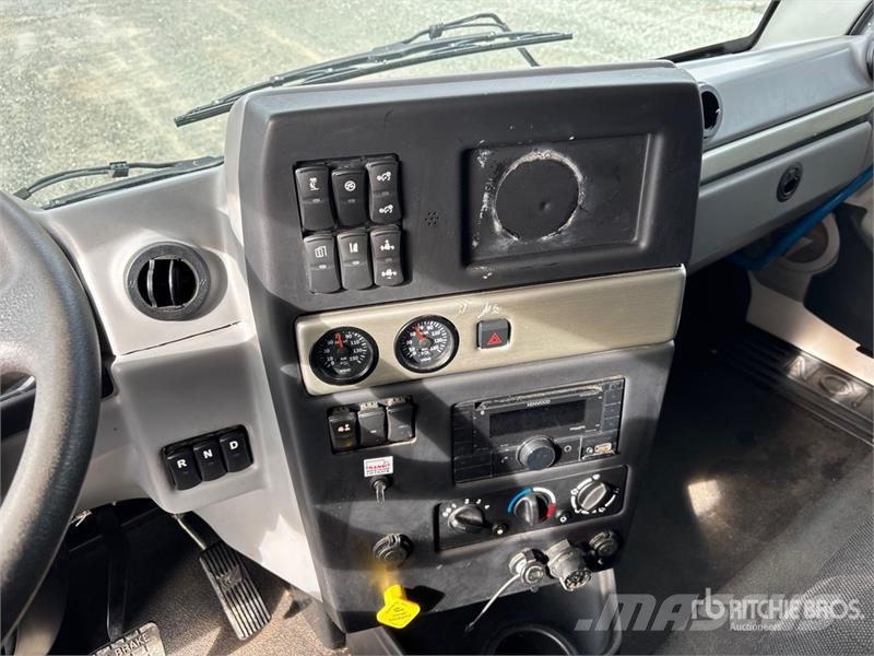  Lion 6 4x2 Electric Cab and Chassis Kabine i unutrašnjost