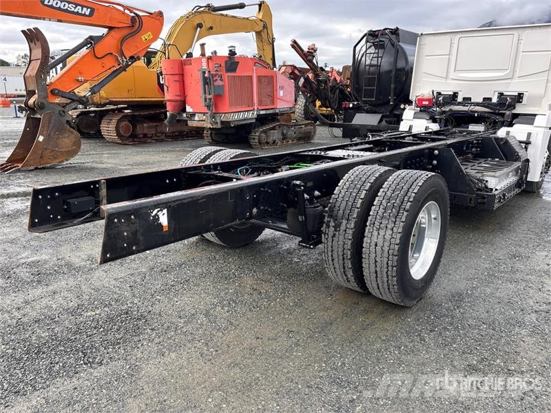 Lion 6 4x2 Electric Cab and Chassis Cabines