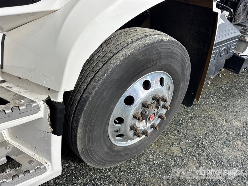 Lion 6 4x2 Electric Cab and Chassis Cabines