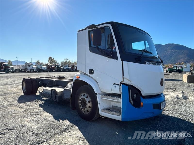 Lion 6 4x2 Electric Cab and Chassis Kabiny i wnętrze