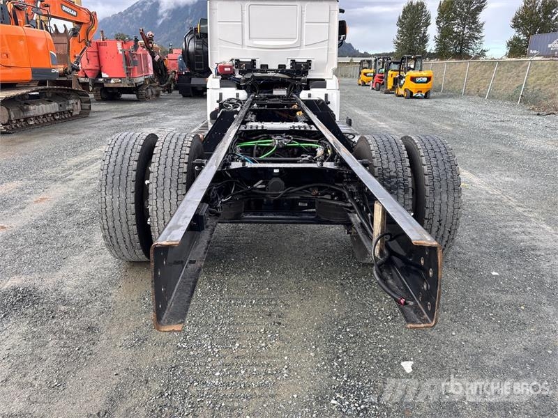  Lion 6 4x2 Electric Cab and Chassis Kabine i unutrašnjost