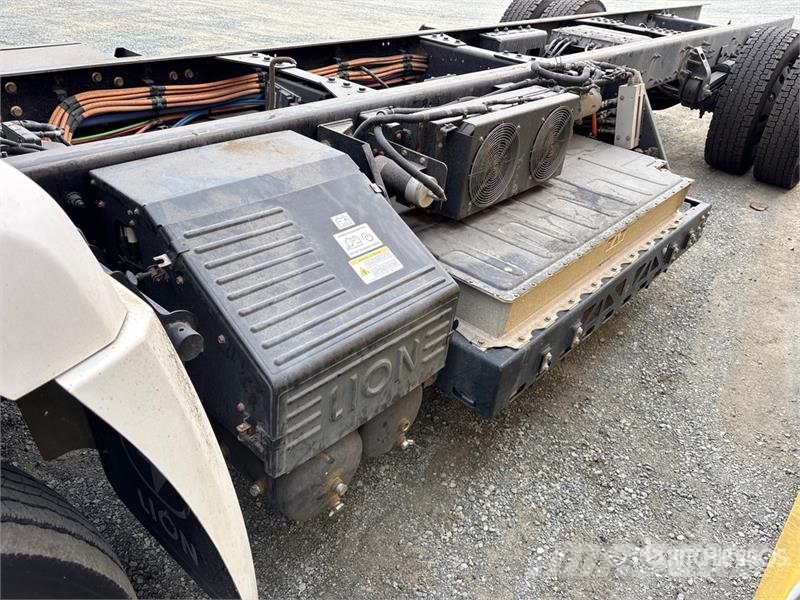  Lion 6 4x2 Electric Cab and Chassis Kabine i unutrašnjost