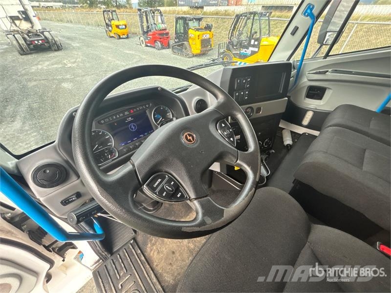 Lion 6 4x2 Electric Cab and Chassis Cabines